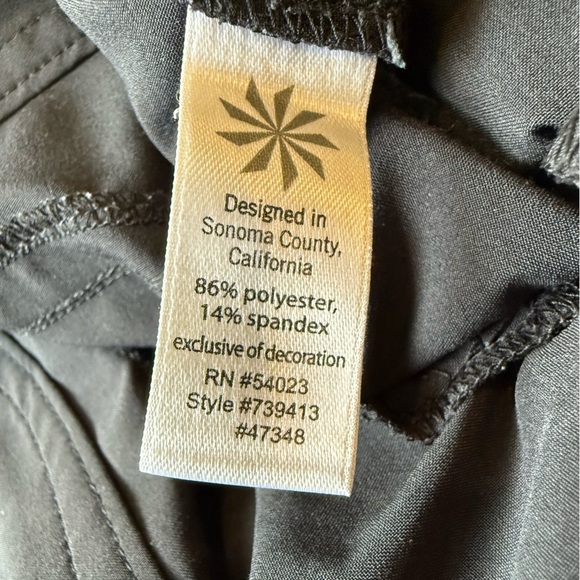 Athleta Kick It Cargo Bermuda Shorts Size 6 Utility Shorts - Picture 6 of 11